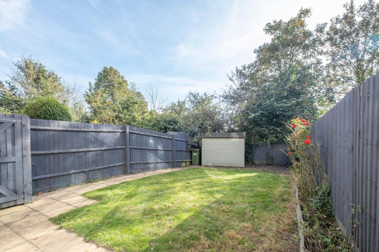 Foxherne 5Bdr 3Ba Serviced House With Parking - Slough By 360Stays Esterno foto