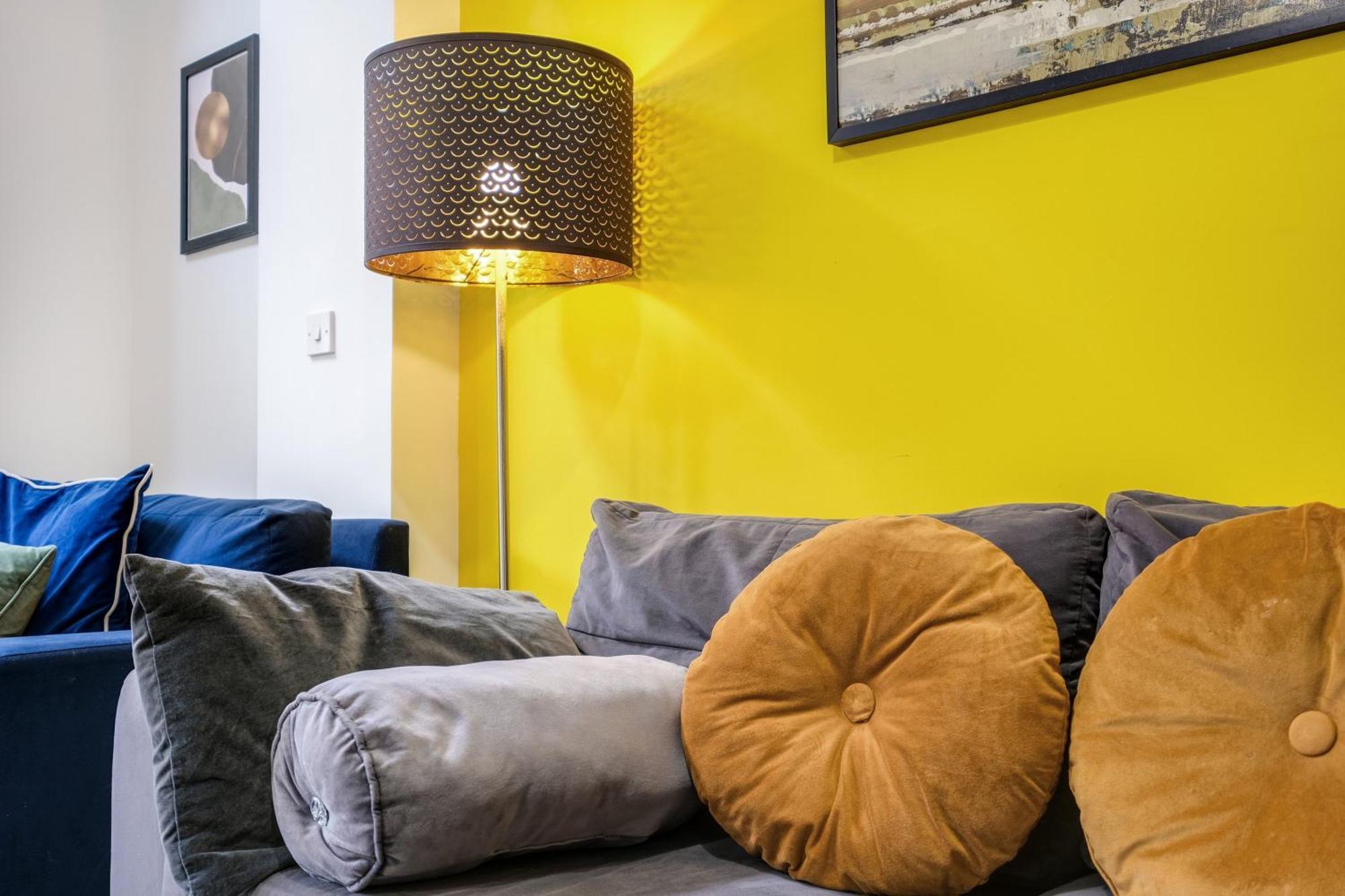 Foxherne 5Bdr 3Ba Serviced House With Parking - Slough By 360Stays Esterno foto